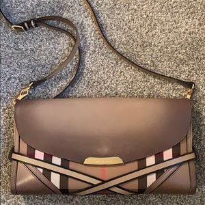 Burberry Crossbody/shoulder bag